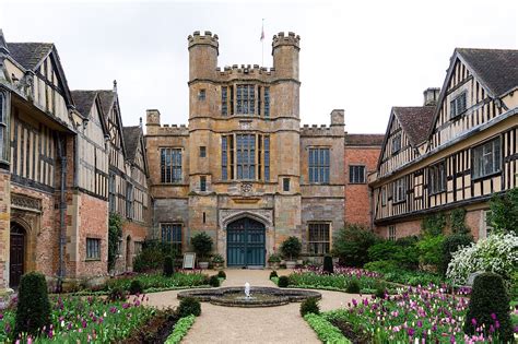 tudor mansion uk